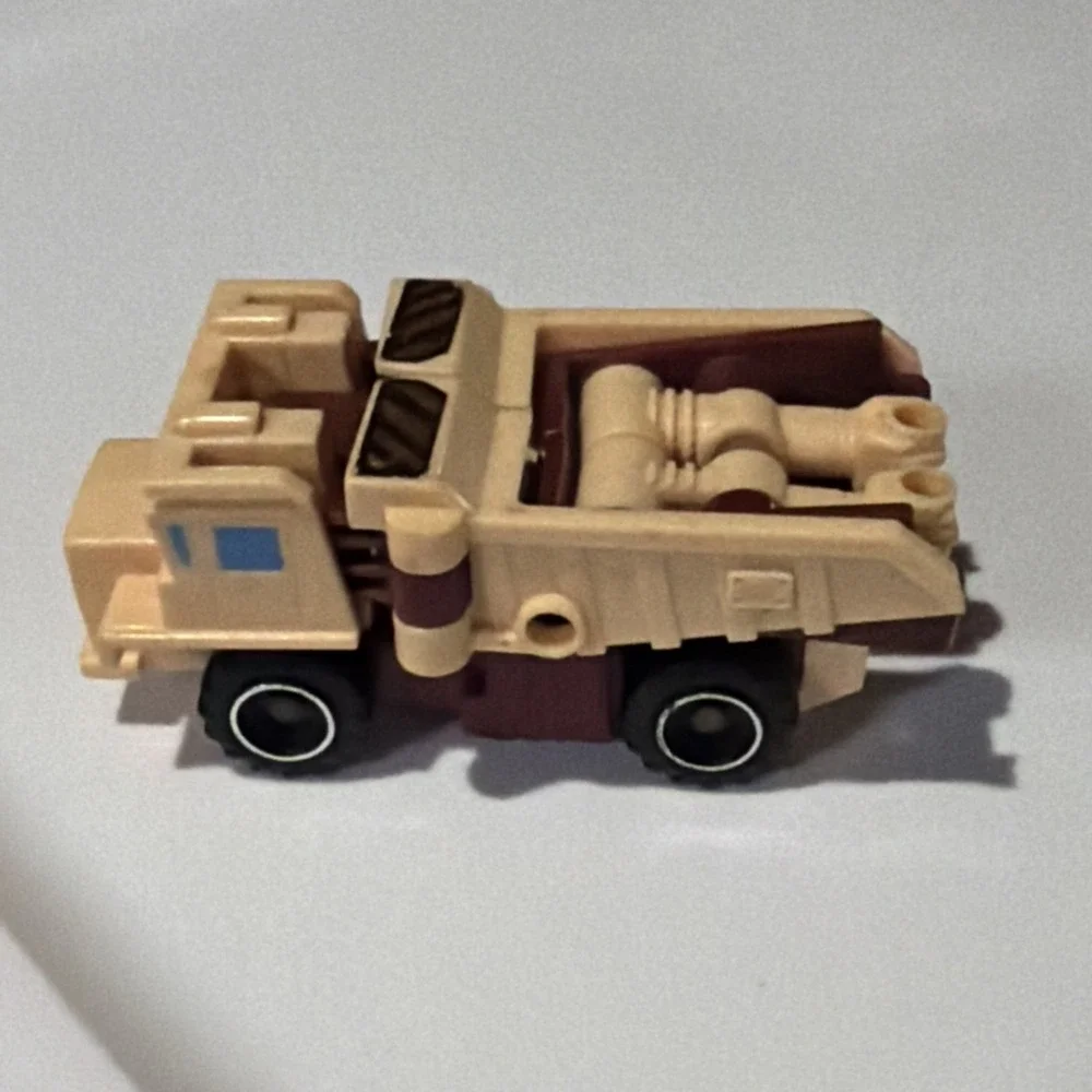 Transformers G1 LANDFILL targetmaster Hasbro